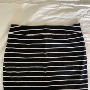 Banana Republic Lined Short Skirt - Navy Blue Striped - Size 12